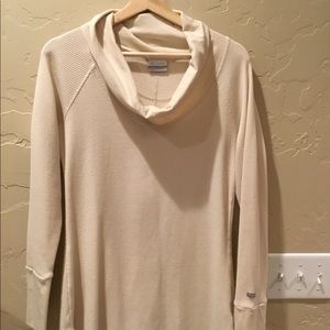 Columbia thermal with cowel neck. Cream